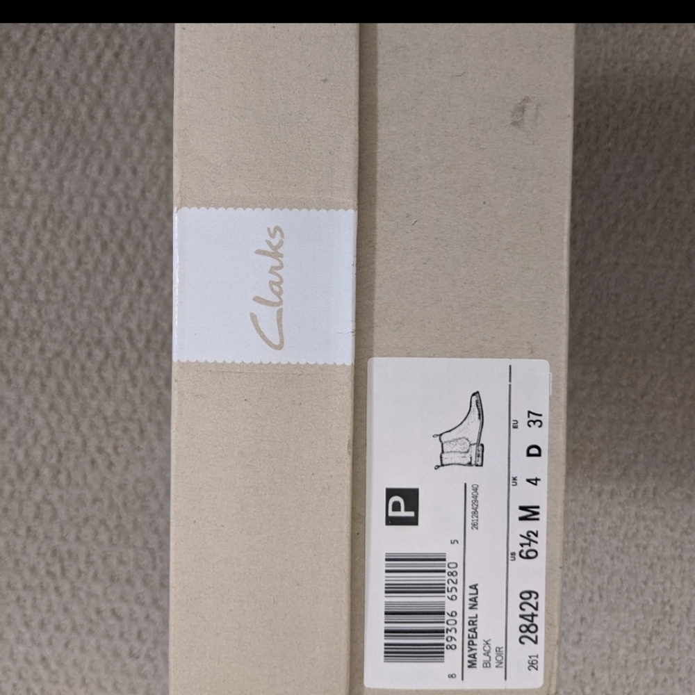 Clarks Chelsea Boot - Picture 4 of 4
